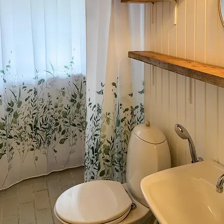Σπίτι διακοπών 4 Bedroom Beautiful In Ålbæk
